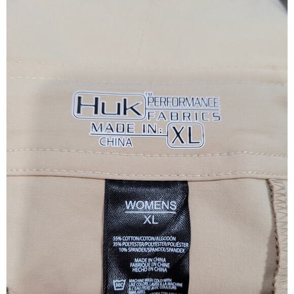 Huk Performance Frabric Women's Tan Shorts size XL NWOT #9‎ - Picture 3 of 4